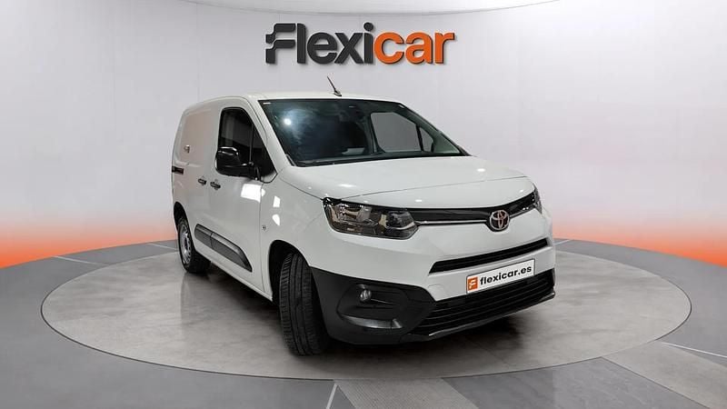 Usado Toyota Proace City City 131 CV (96 kW) 2024 Blanco Monovolumen
