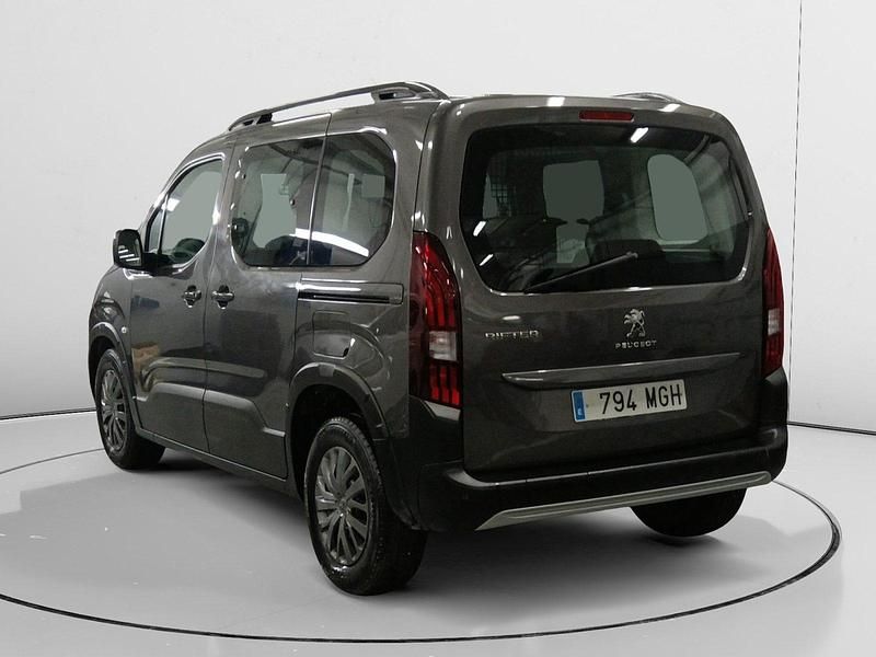 Usado Peugeot Rifter Allure 132 CV (97 kW) 2023 Gris Monovolumen
