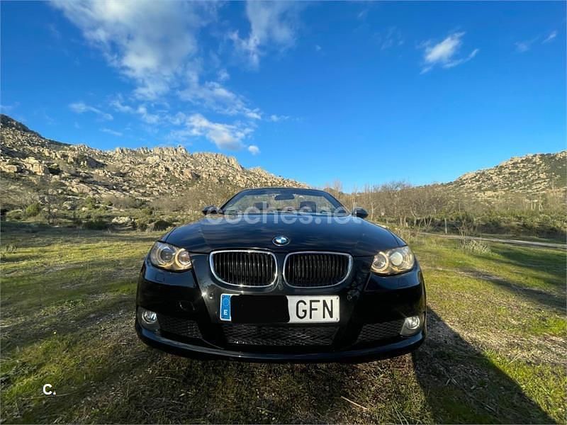 Negro Usado 2008 BMW 320 Cabriolet Descapotable | 12.500 € (Precio justo) - Imagen 1/4