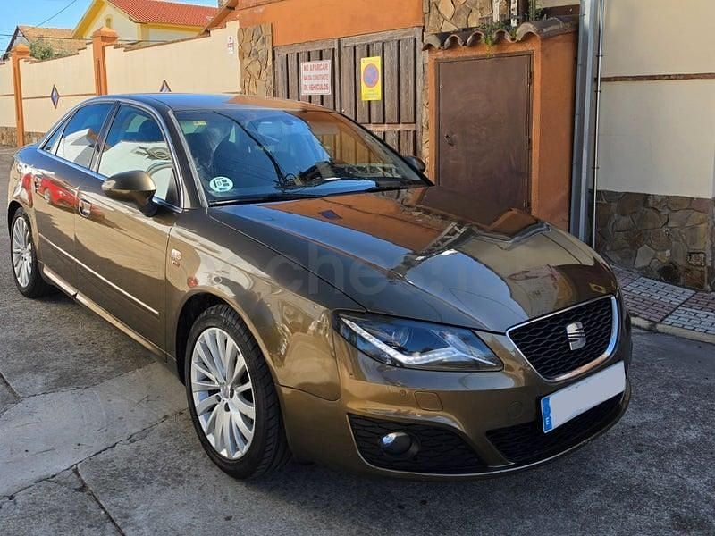 Usado Seat Exeo Sport 143 CV (105 kW) 2012 Beige Berlina