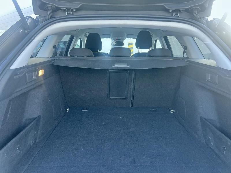 Usado Peugeot 308 SW Style 130 CV (95 kW) 2019 Marrón Familiar