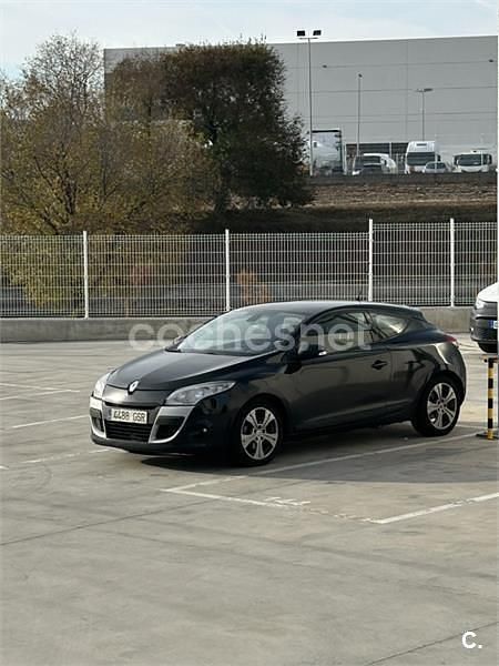 Usado Renault Mégane Expression 105 CV (77 kW) 2009 Negro Berlina