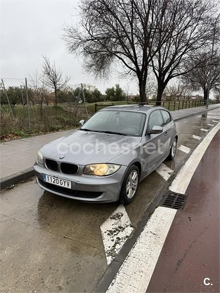 Usado BMW 118 143 CV (105 kW) 2010 Gris / plata Utilitario