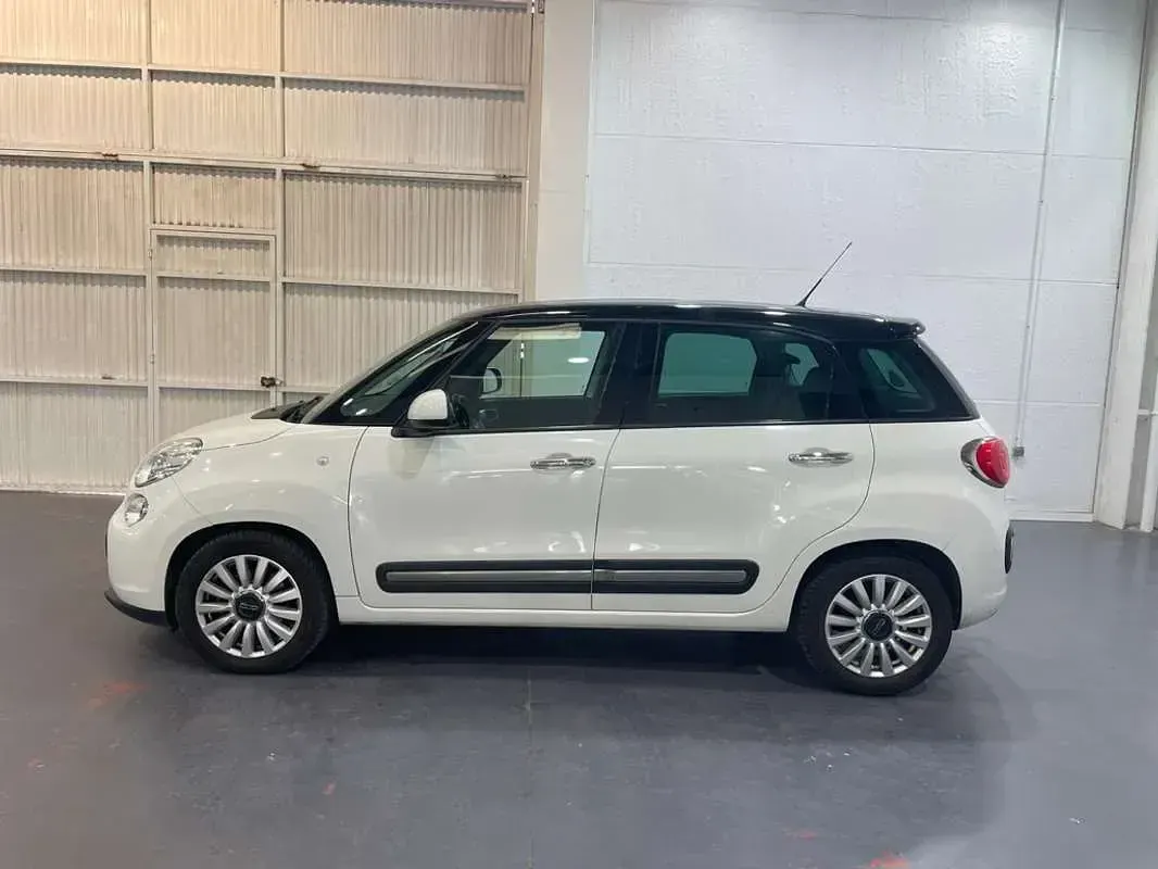 Usado Fiat 500L Trekking 85 CV (62 kW) 2015 Blanco Monovolumen