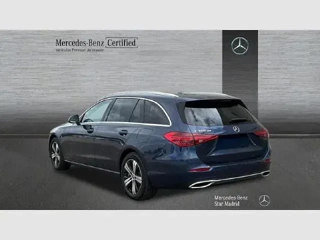 Usado Mercedes C300e 313 CV (230 kW) 2024 Azul sodalita