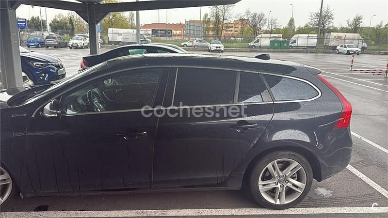 Usado Volvo V60 285 CV (209 kW) 2013 Negro Familiar