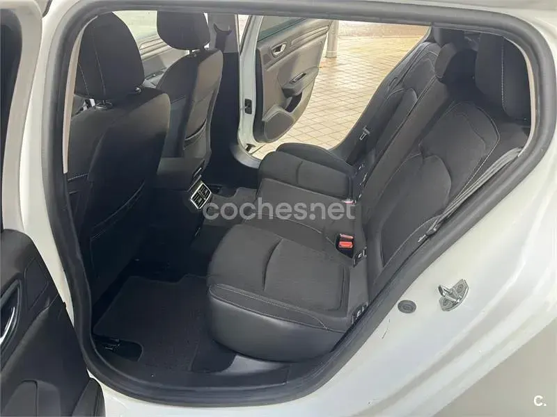 Usado Renault Mégane GrandTour Business 115 CV (84 kW) 2019 Blanco Familiar