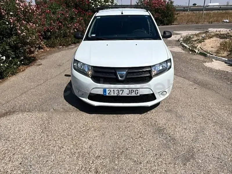 Usado Dacia Sandero Lauréate 75 CV (55 kW) 2016 Blanco Berlina