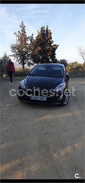 Usado Ford Fiesta Trend 85 CV (62 kW) 2018 Negro Utilitario