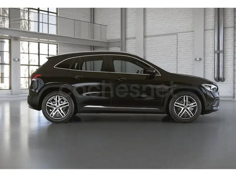 Usado Mercedes GLA200 Progressive 150 HP (110 kW) 2023 Preto SUV