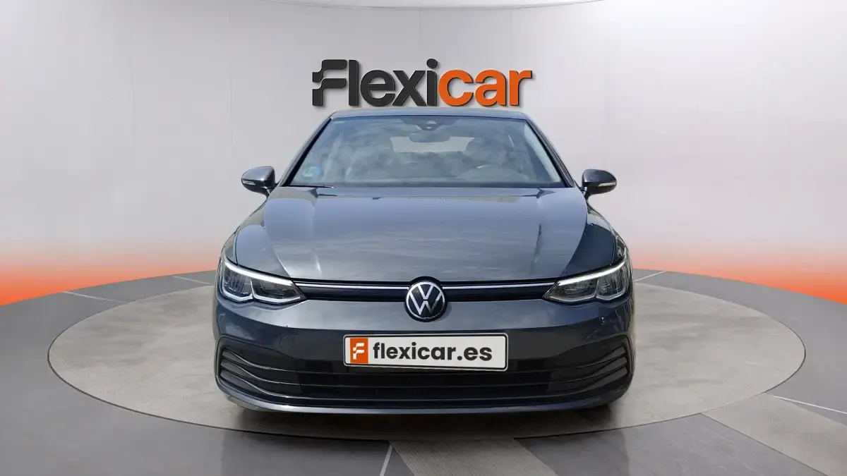 Usado VW Golf VIII 110 CV (80 kW) 2022 Gris Berlina