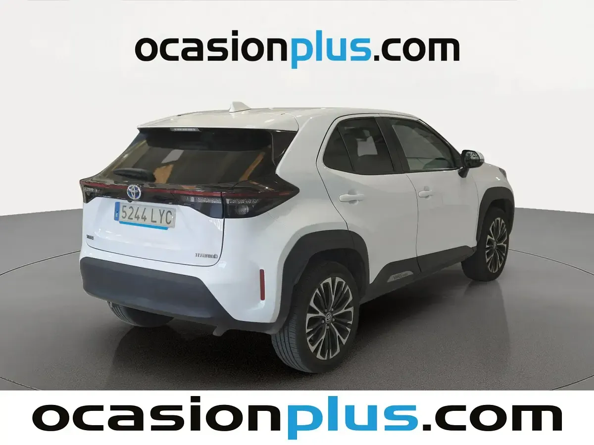 Usado Toyota Yaris Style 116 CV (85 kW) 2022 Blanco Utilitario