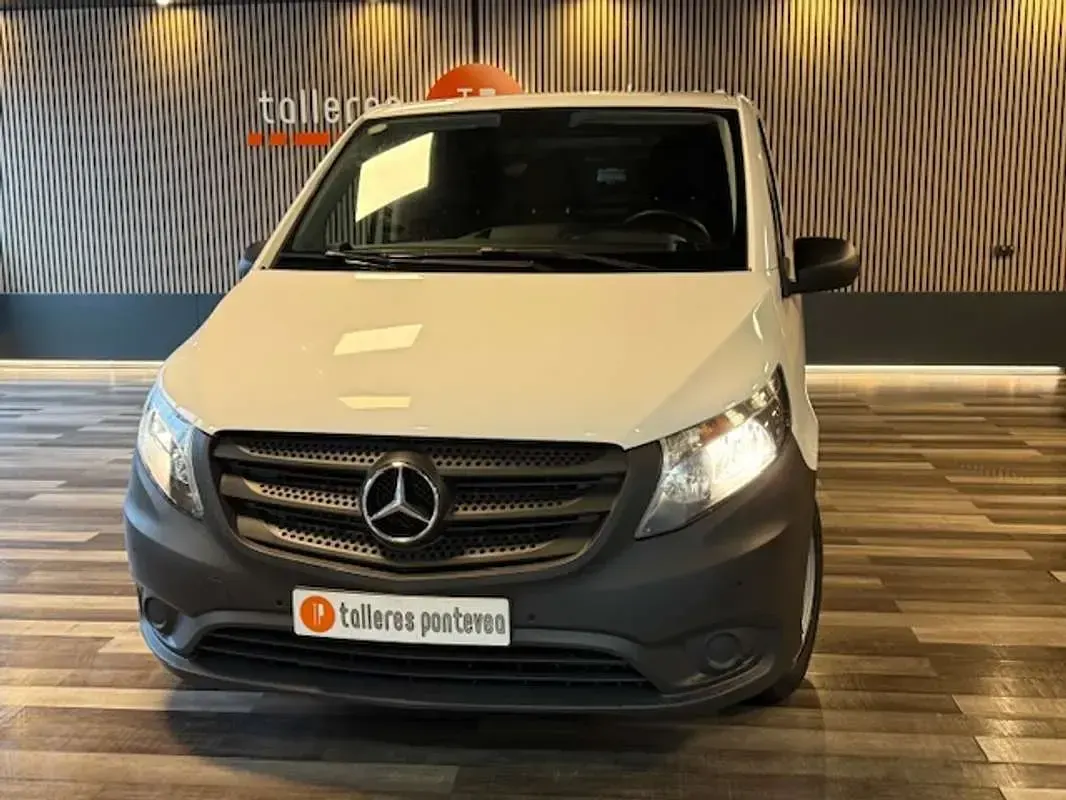 Usado Mercedes Vito 163 CV (119 kW) 2023 Blanco Van