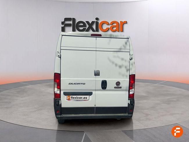Usado Fiat Ducato 140 CV (102 kW) 2021 Blanco Van