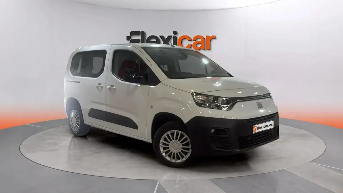 Usado Fiat Doblò 131 CV (96 kW) 2023 Monovolumen