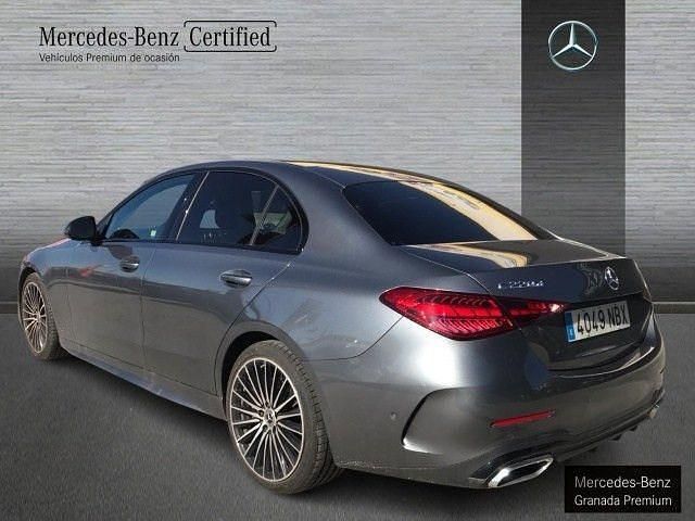 Usado Mercedes C220 AMG line 200 CV (147 kW) 2025 Gris selenita Berlina