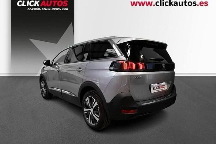 Usado Peugeot 5008 Allure 130 CV (95 kW) 2022 SUV