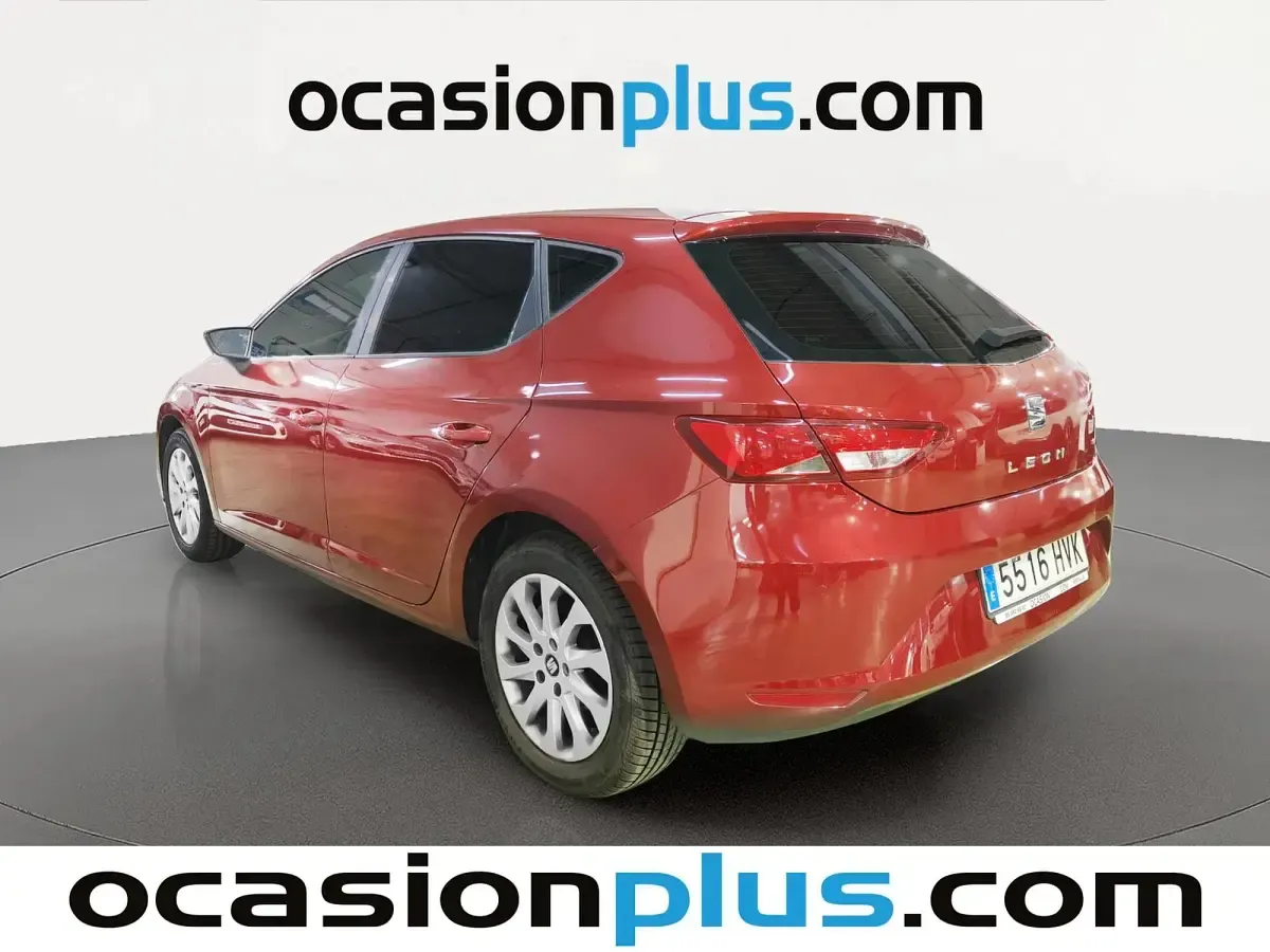 Usado Seat Leon Style 105 CV (77 kW) 2014 Rojo Utilitario