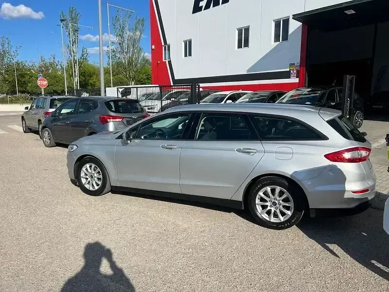 Usado Ford Mondeo Business Edition 120 HP (88 kW) 2016 Cinzento Carrinha