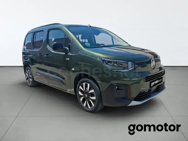 Usado Citroën Berlingo 130 CV (95 kW) 2025 Verde Monovolumen
