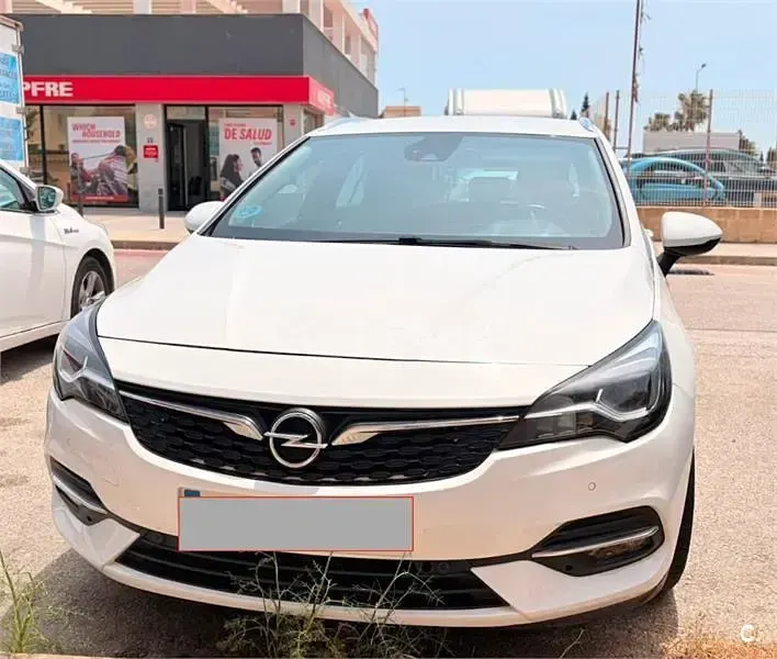 Usado Opel Astra Ultimate 122 CV (89 kW) 2020 Blanco Berlina