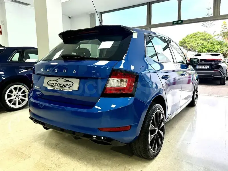 Usado Skoda Fabia Active 95 CV (69 kW) 2021 Azul Utilitario