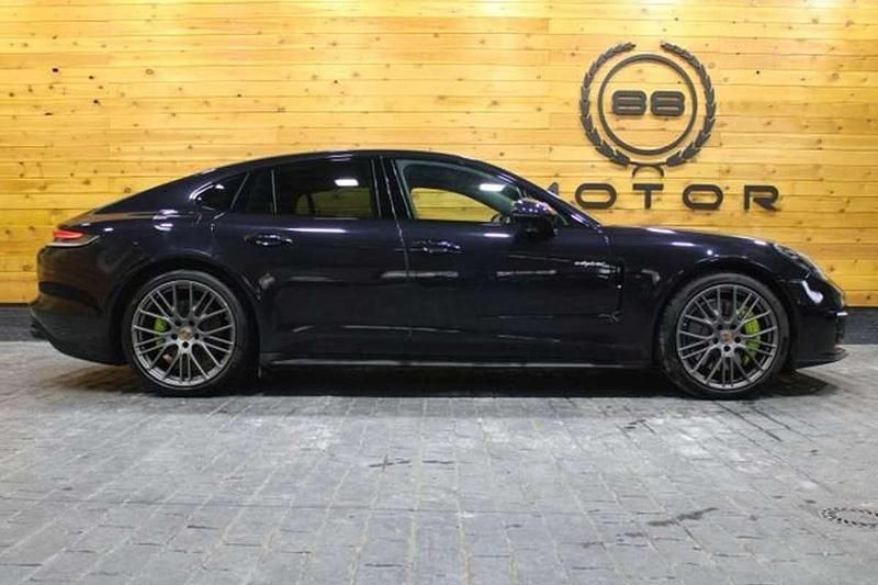 Usado Porsche Panamera 4 462 CV (339 kW) 2020 Gris / plata Berlina