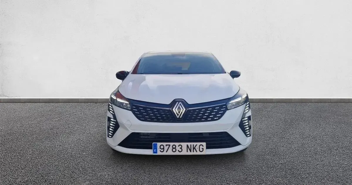 Usado Renault Clio Techno 100 CV (73 kW) 2026 Utilitario
