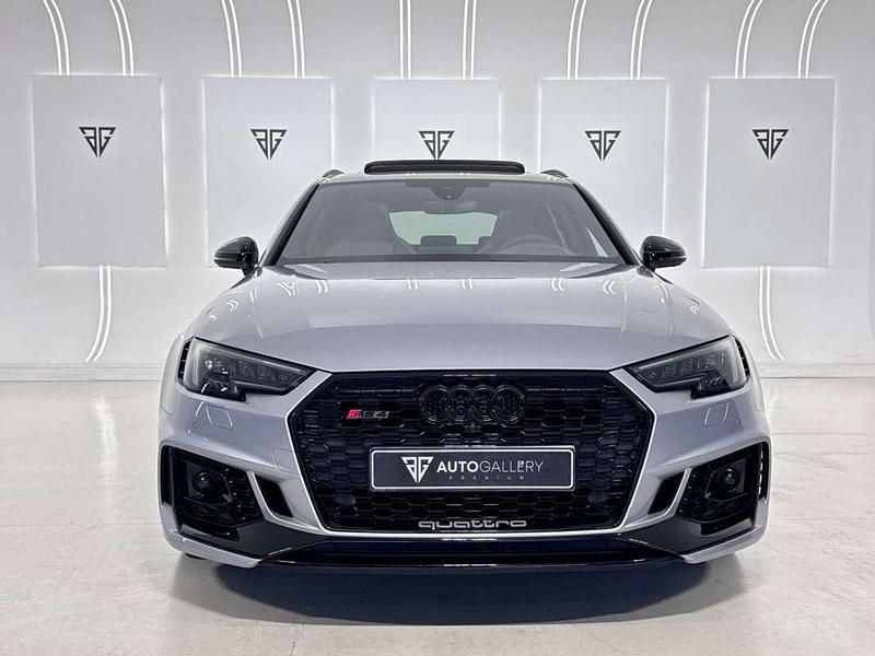 Usado Audi RS4 Exclusive 450 CV (330 kW) 2020 Plateado Familiar