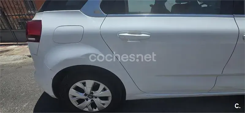 Usado Citroën C4 SpaceTourer Feel 130 CV (95 kW) 2020 Blanco Monovolumen