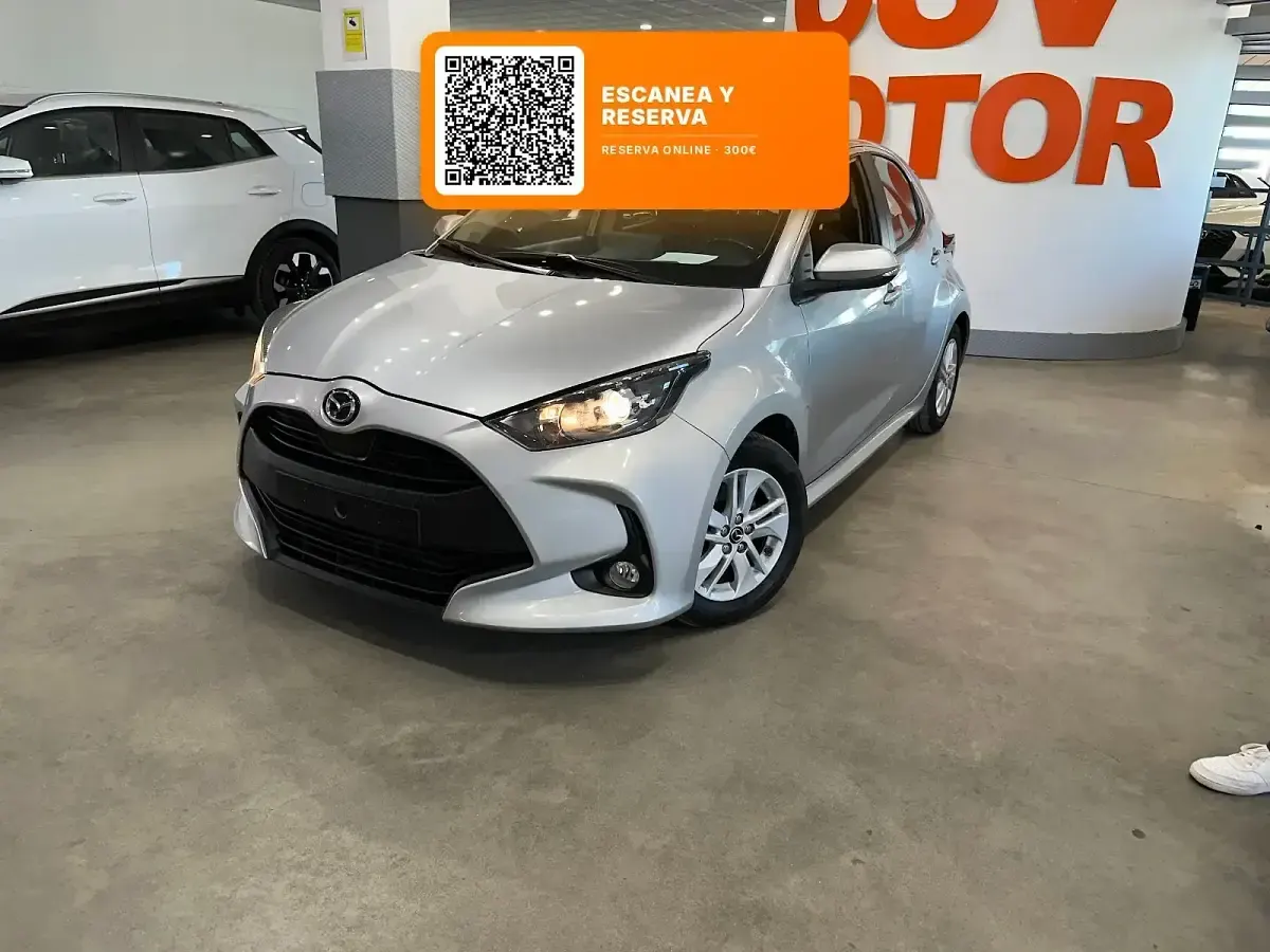 Usado Mazda 2 Center-Line 116 CV (85 kW) 2023 Gris / plata Utilitario