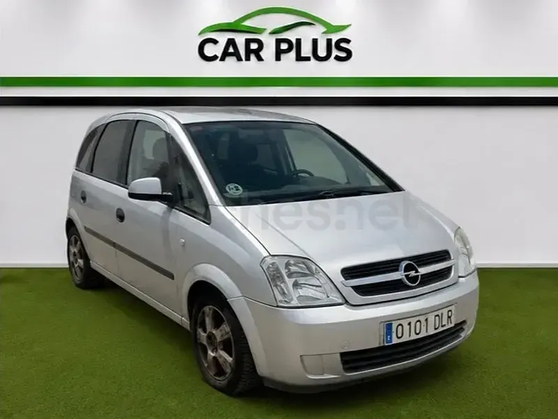 Usado Opel Meriva Cosmo 100 CV (73 kW) 2005 Gris / plata Monovolumen