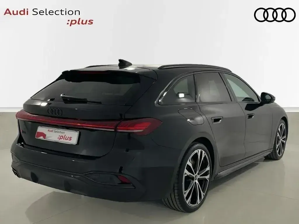 Usado Audi A5 Ambiente 204 CV (150 kW) 2024 Negro Familiar