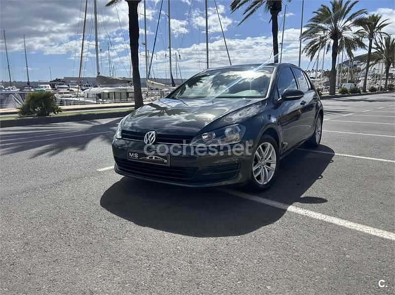 Usado VW Golf VII Business 110 CV (80 kW) 2016 Gris / plata Berlina