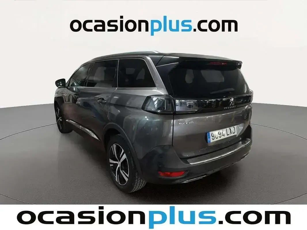 Usado Peugeot 5008 GT 131 CV (96 kW) 2022 Gris SUV