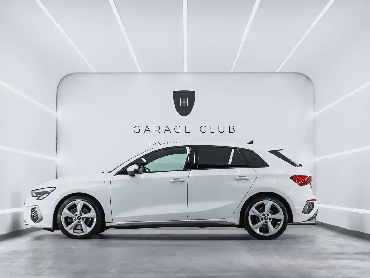 Usado Audi A3 S-Line 116 HP (85 kW) 2021 Branco Sedan