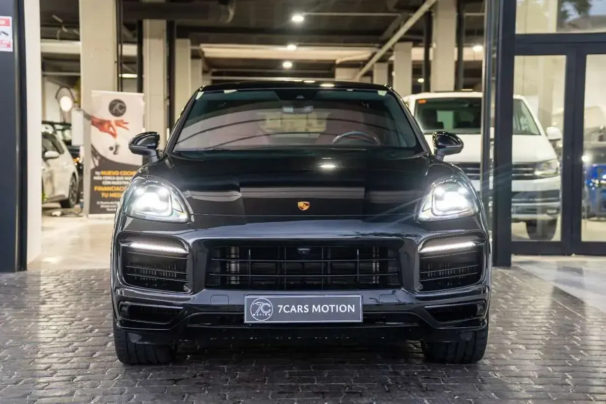 Usado Porsche Cayenne E-Hybrid 462 CV (339 kW) 2023 Negro SUV