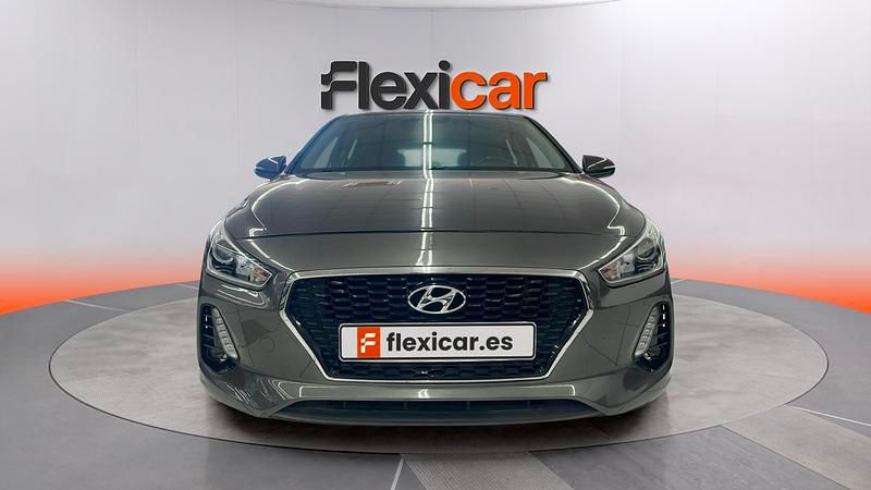 Usado Hyundai i30 GO! 120 CV (88 kW) 2017 Gris Berlina