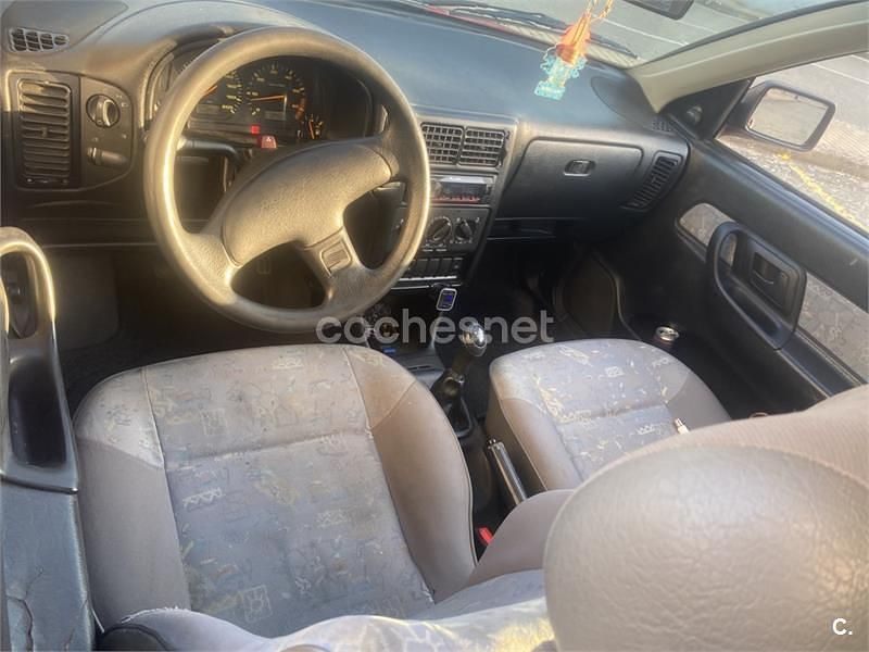 Usado Seat Ibiza 60 CV (44 kW) 1997 Rojo Utilitario
