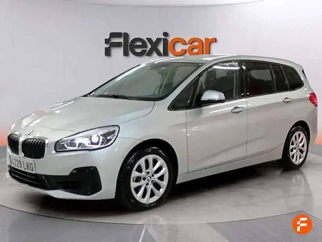 Używany BMW 218 140 KM (102 kW) 2020 Szary Minivan