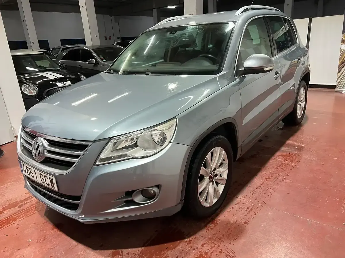 Używany VW Tiguan 140 KM (102 kW) 2008 Szary SUV