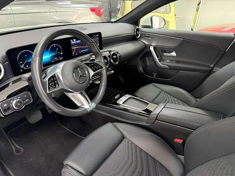 Usado Mercedes A250 Advanced 218 CV (160 kW) 2023 Utilitario
