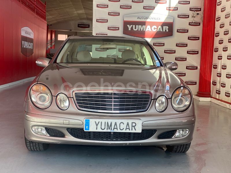 Gris / plata Usado 2003 Mercedes E220 Classic Berlina | 3990 € (Super precio) - Imagen 1/4