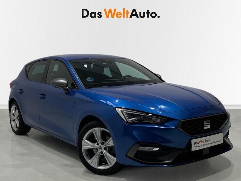 Azul Usado 2024 Seat Leon FR Berlina | 23.840 € (Caro) - Imagen 1/4