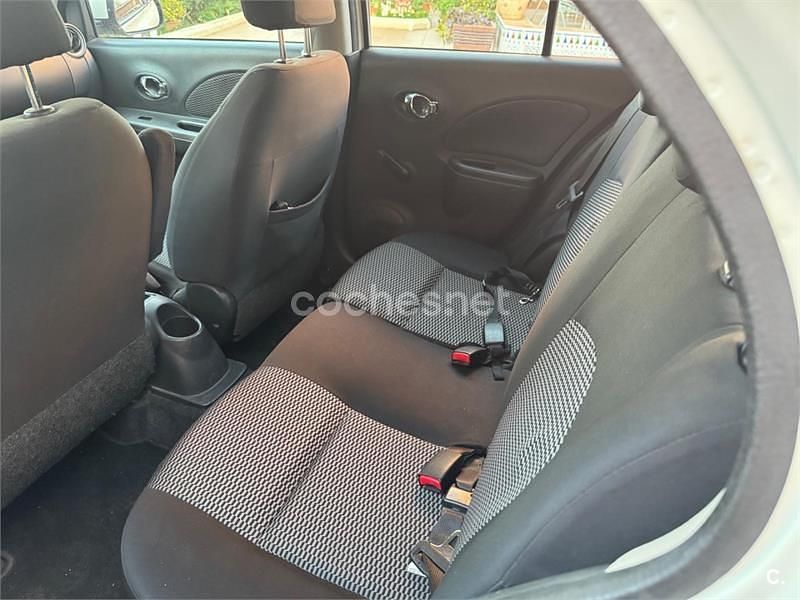 Używany Nissan Micra Acenta 80 KM (58 kW) 2014 Biały Hatchback