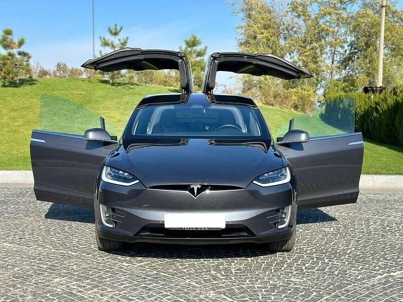 Usado Tesla Model X 386 kW (525 CV) 2019 Gris SUV