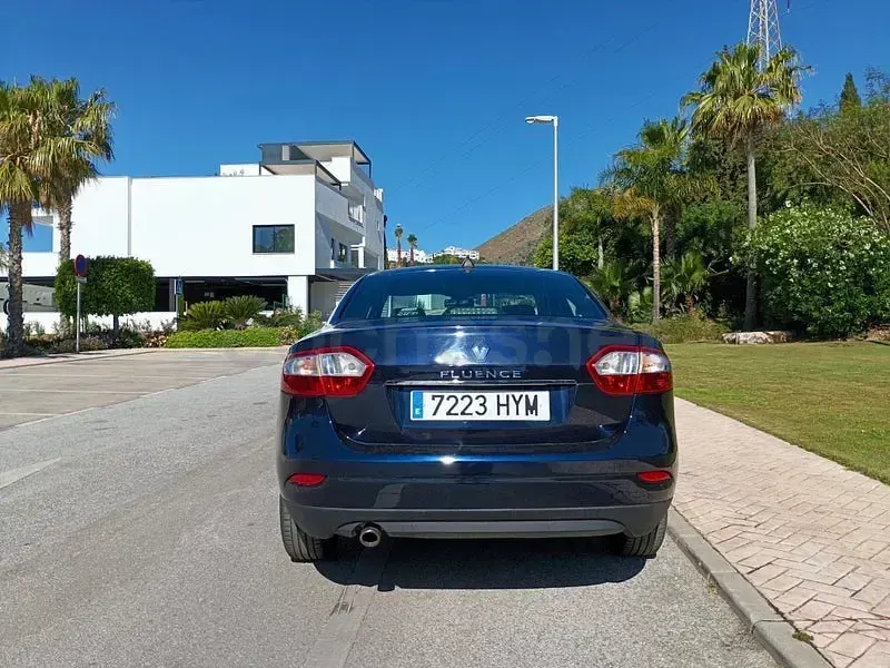 Usado Renault Fluence LIMITED 110 CV (80 kW) 2014 Azul Berlina