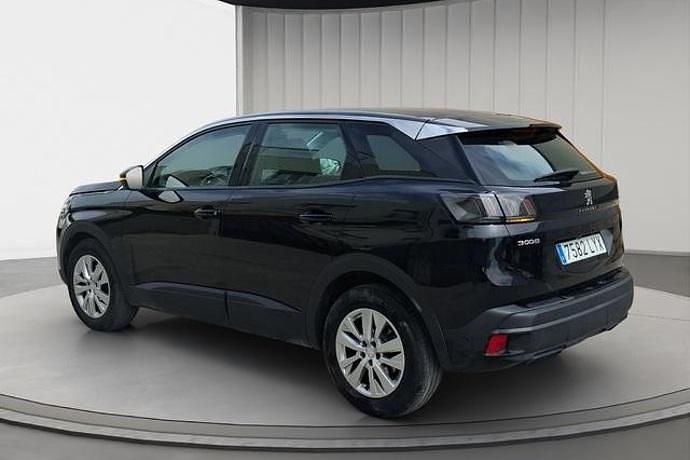 Usado Peugeot 3008 Active 131 CV (96 kW) 2022 Negro SUV