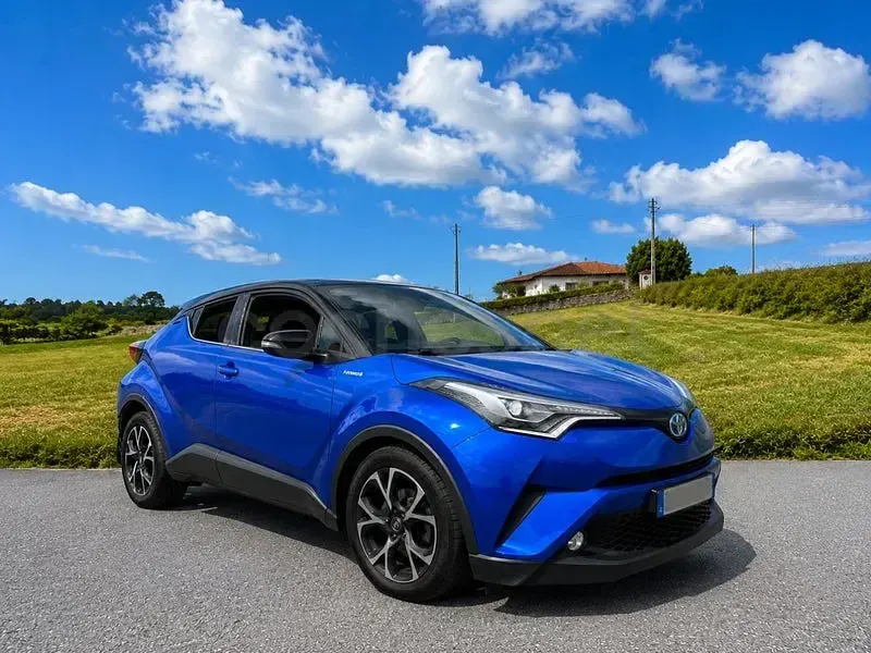 Usado Toyota C-HR Advance 122 CV (89 kW) 2018 Azul SUV