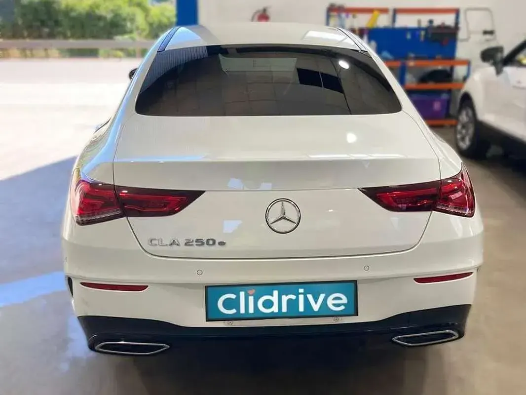 Usado Mercedes CLA250e 218 CV (160 kW) 2023 Blanco Berlina